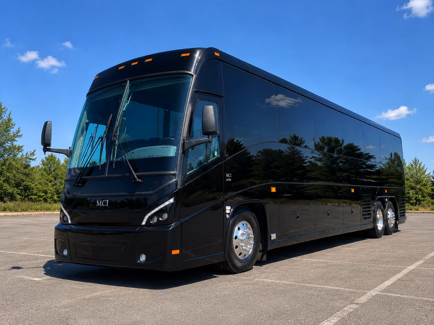 shuttle guests between uptown charlotte hotels and your wedding venue